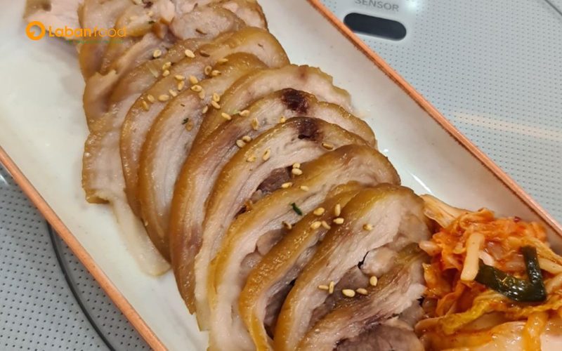 Bossam, giò heo luộc phong cách Hàn Quốc