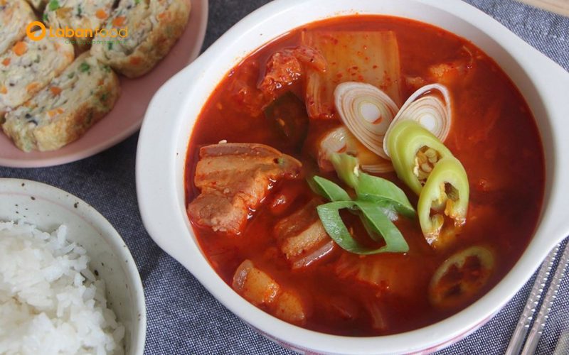 Đổi vị với món Hàn Quốc canh kim chi thịt ba chỉ