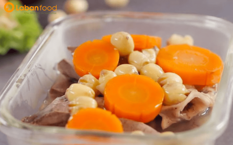 Tim heo làm món gì ngon? Tim heo hầm hạt sen