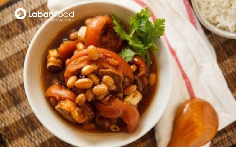 Giá trị dinh dưỡng tuyệt vời của món bắp giò heo hầm