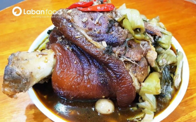 Bắp giò hầm dưa cải chua