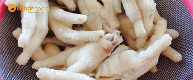 Cách luộc chân gà đúng cách để dễ rút xương