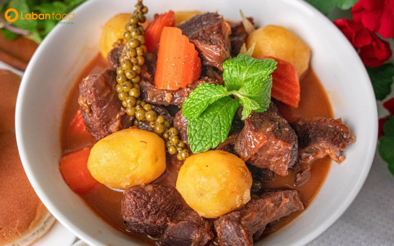 Thịt bò phần nào ngon nhất? Bắp bò, nạm bò phù hợp với các hầm 