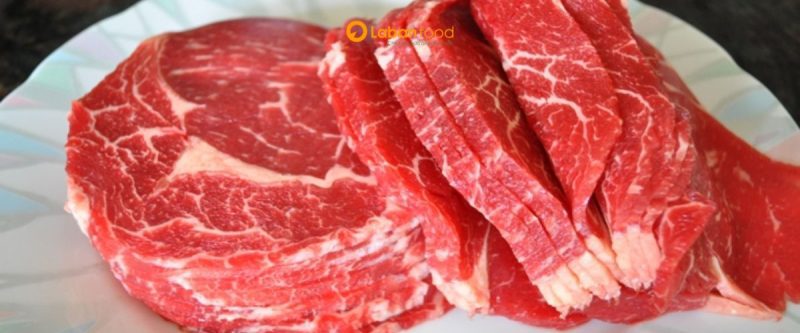 Để thịt ngoài không khí dễ khiến thịt nhiễm khuẩn, có mùi hôi