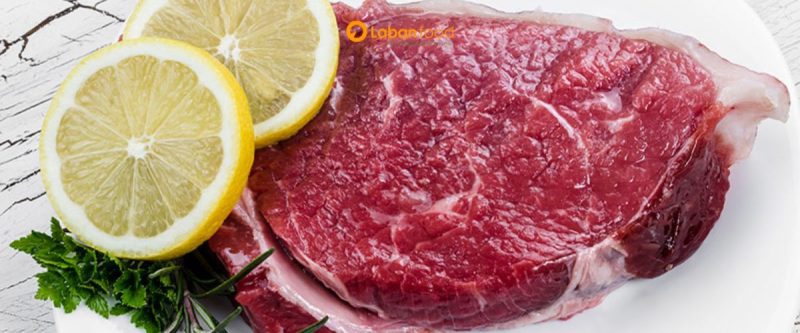 Cách khử mùi hôi thịt bò: Khử mùi thịt bằng chanh