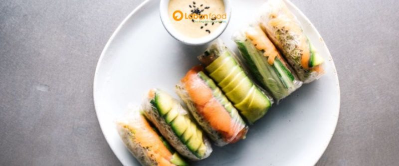 Phi lê cá hồi làm món gì ngon? Gỏi cuốn cá hồi thanh đạm, lạ miệng