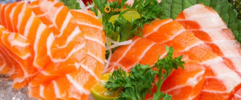 Phi lê cá hồi làm món gì ngon? Sashimi cá hồi tươi, ngon, ngọt