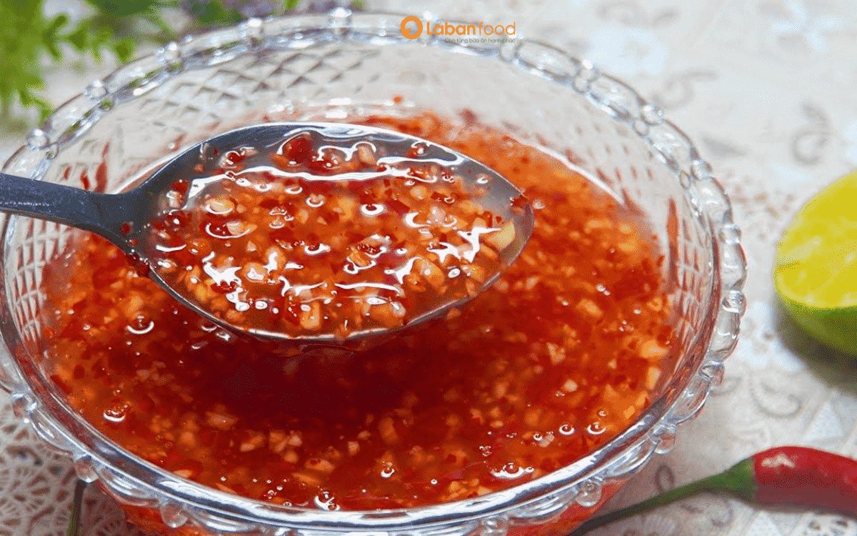 giò heo rút xương nhồi thịt