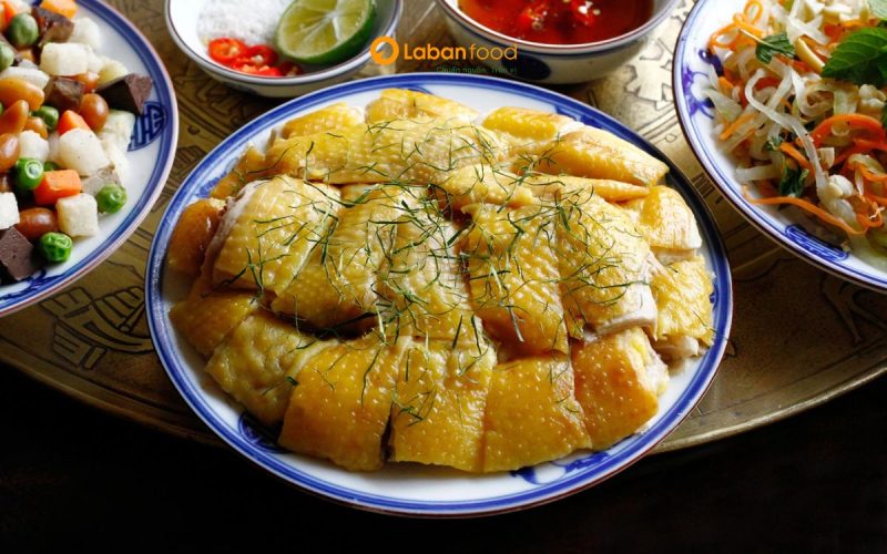 chặt gà luộc