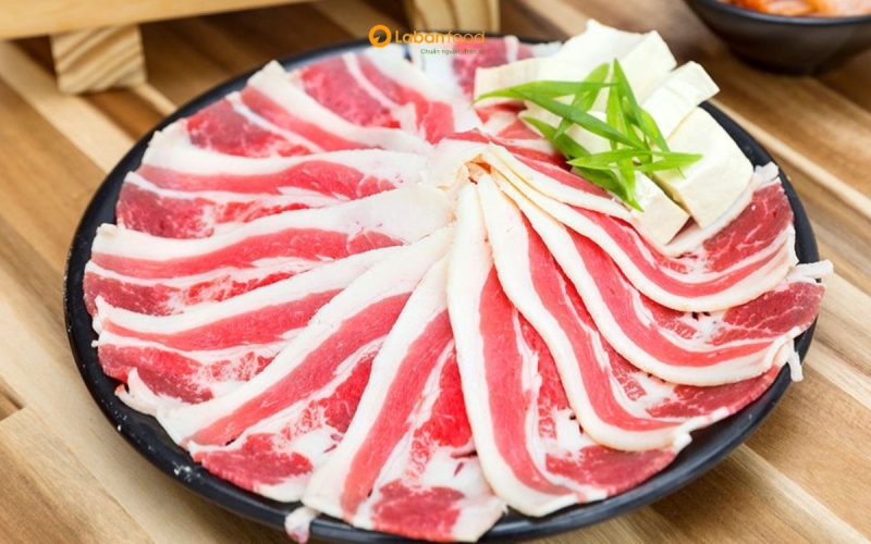 ba chỉ bò mỹ nướng BBQ