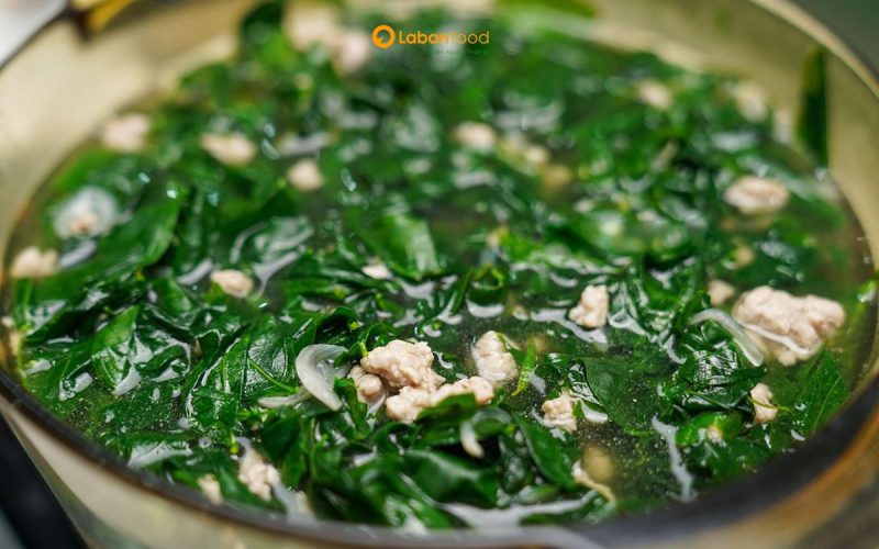 bà đẻ có nên ăn thịt bò không