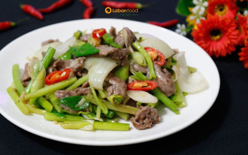 bà đẻ ăn thịt bò được không