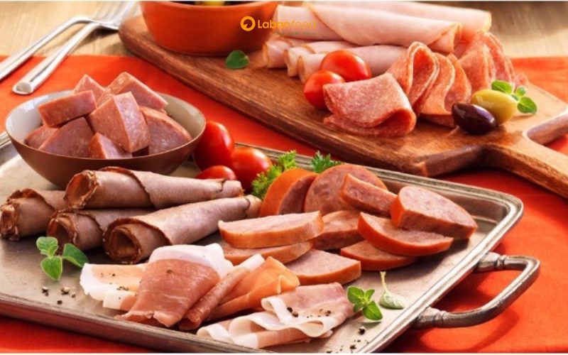 bé 7 tháng ăn được thịt lợn chưa