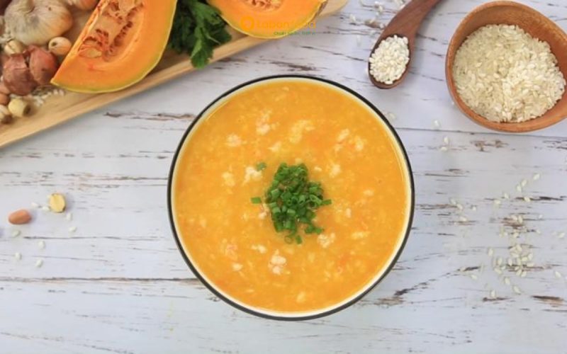 bé mấy tháng ăn được thịt lợn