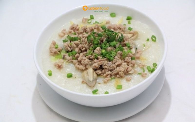 bé mấy tháng ăn được thịt heo