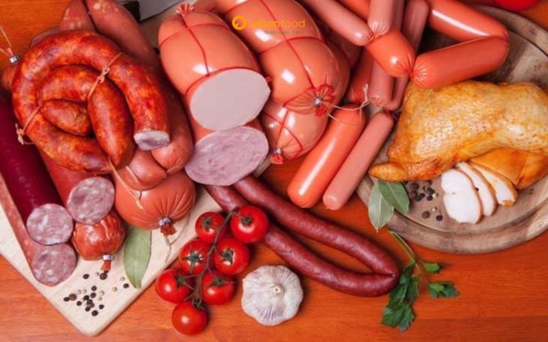 bé mấy tháng ăn được thịt heo