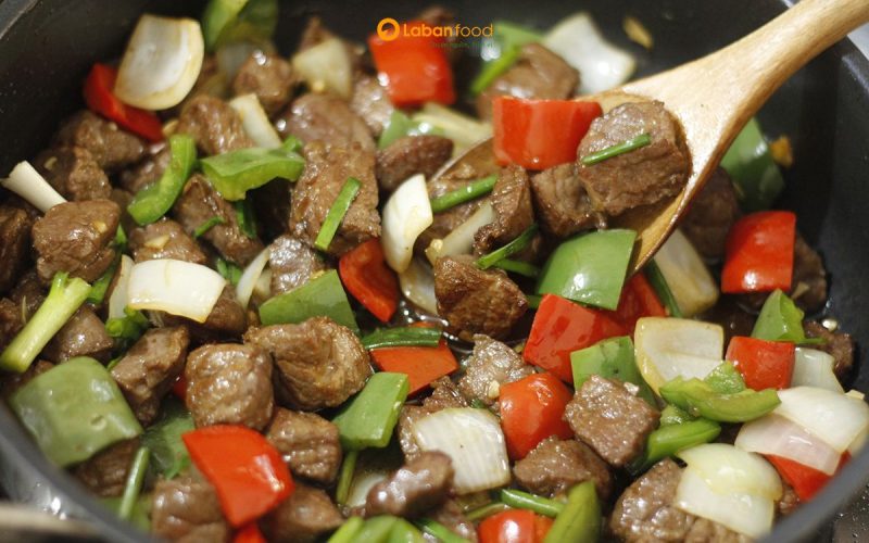 thịt bò lúc lắc ớt chuông