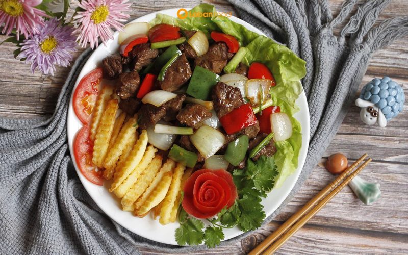 bò lúc lắc xào ớt chuông