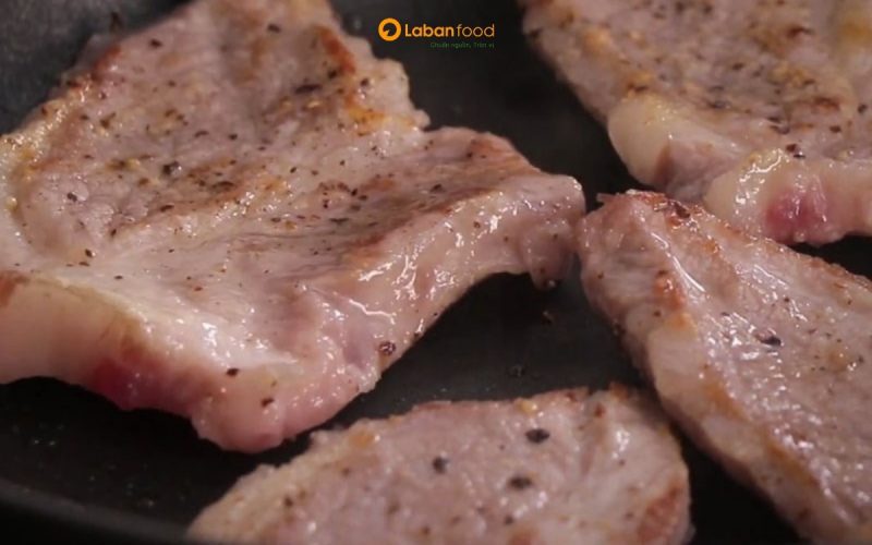 thịt thăn heo áp chảo
