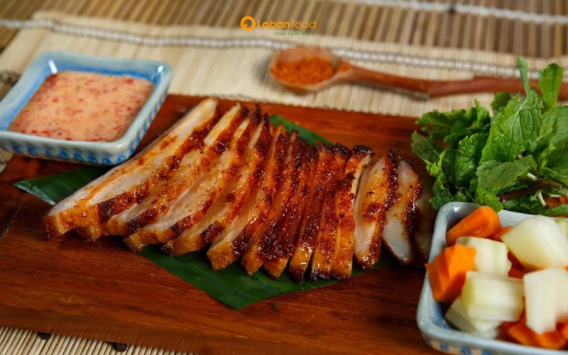 thịt cổ lợn nướng