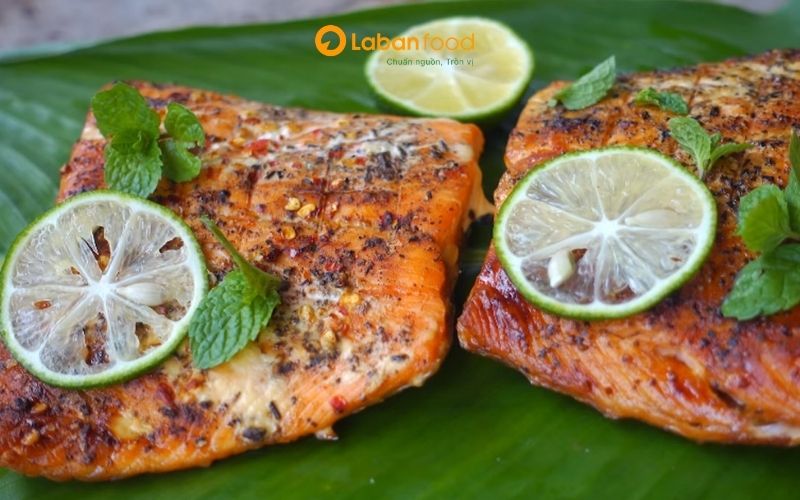 cá hồi phi lê nướng​