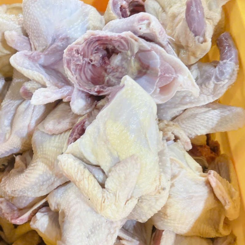 thịt gà cắt miếng