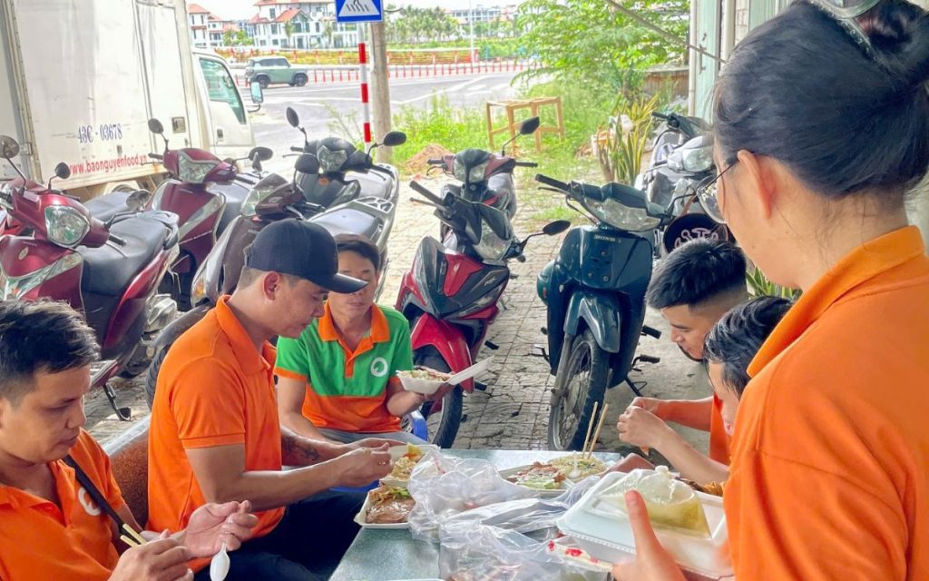 La Bàn Food đồng hành cơm tấm Bụi