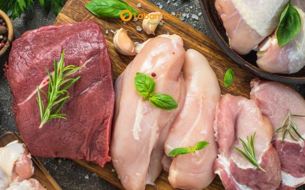 Thịt gà và thịt bò có kỵ nhau không?