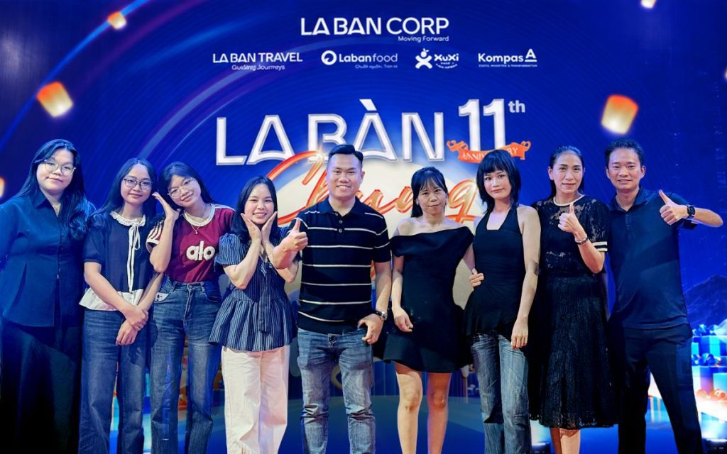 la bàn corp kỷ niệm 11 năm sinh nhật
