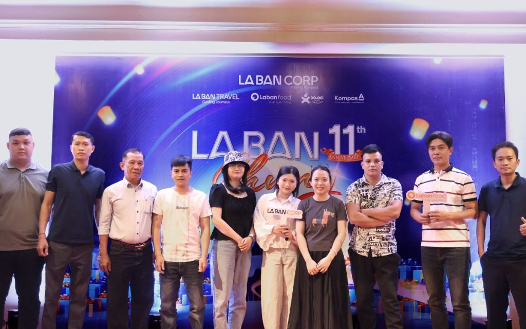 la bàn corp kỷ niệm 11 năm sinh nhật