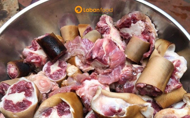 Tẩm ướp đuôi trâu trước giúp món hầm đậm vị cách làm đuôi trâu hầm thuốc bắc