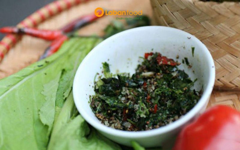 Chẩm chéo là linh hồn của món thịt trâu nướng vùng Tây Bắc cach uop thit trau mem